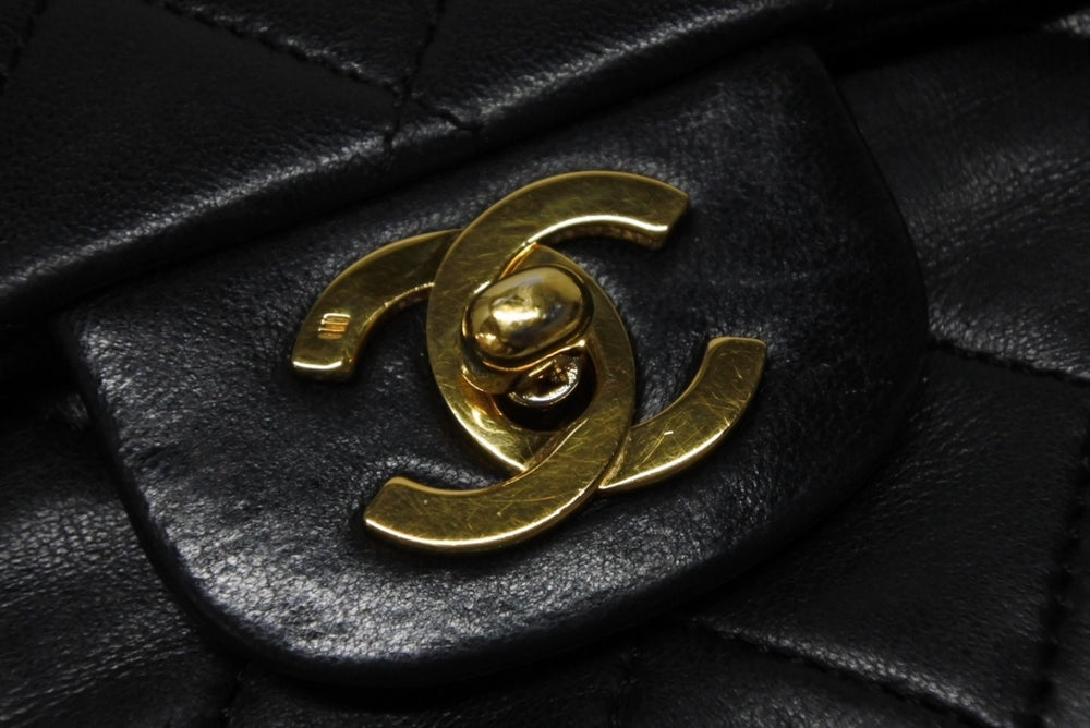 CHANEL CHANEL Matelasse 25 W Flap W Chain Shoulder Bag Series 0 Coco Mark Lambskin Gold Hardware Good Condition Used 4b009882