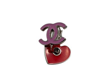 Load image into Gallery viewer, 極美品 CHANEL シャネル ココマーク ハート ぶら下がりピアス 重量約7.0g 04P刻印 メタル シルバー 両耳用 中古 4b009602
