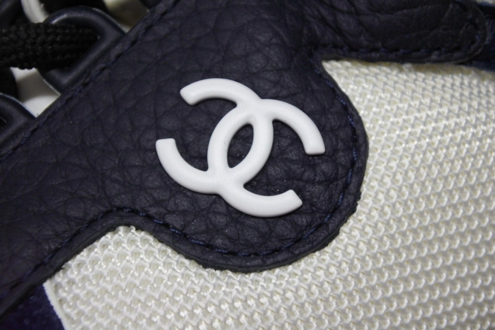 Like new CHANEL High-cut sneakers Cocomark W G38804 Fabric suede calfskin Rubber skin Used 4b009949