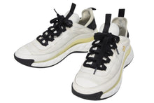 Load image into Gallery viewer, CHANEL シャネル ローカットスニーカー G35617 定価98019円 ミックスファイバー カーフスキン ホワイト ブラック サイズ38 1/2 美品 中古 4b009951