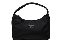 画像をギャラリービューアに読み込む, 極美品 PRADA プラダ ハンドバッグ アクセサリーポーチトライアングルロゴ ナイロン ブラック 中古 4b009979