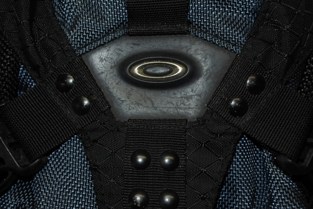 OAKLEY オークリー Mini Icon Backpack アイコン ミニバックパック リュック ブラック ブルー テック ナイロン メタルロゴ 美品 中古 4b009994