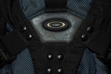 Load image into Gallery viewer, OAKLEY オークリー Mini Icon Backpack アイコン ミニバックパック リュック ブラック ブルー テック ナイロン メタルロゴ 美品 中古 4b009994