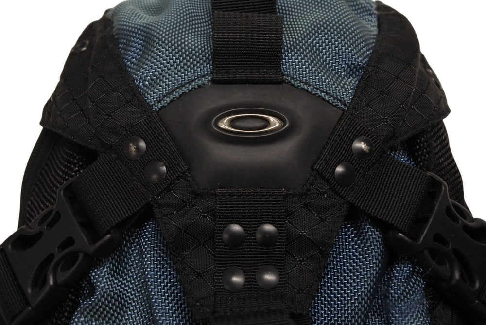 OAKLEY Mini Icon Backpack Icon Mini Backpack Rucksack Black Blue Tech Nylon Metal Logo Good Condition Used 4b009995