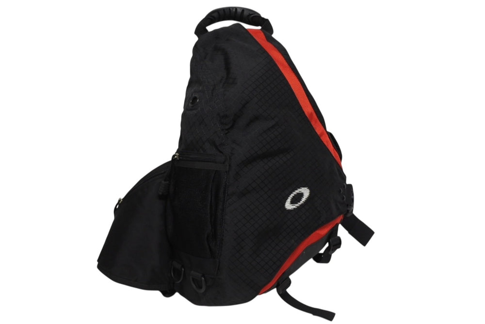 OAKLEY オークリー SLING BAG スリングバッグ ワンショルダーバッグ ナイロン レッド ブラック メタルロゴ 刺繍ロゴ 美品 中古 4b009999