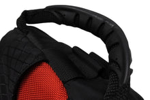 画像をギャラリービューアに読み込む, OAKLEY オークリー SLING BAG スリングバッグ ワンショルダーバッグ ナイロン レッド ブラック メタルロゴ 刺繍ロゴ 美品 中古 4b009999