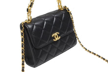 Load image into Gallery viewer, 極美品 CHANEL シャネル ミニマトラッセ トップハンドルバッグ ランダム番台 AP2946 ラムスキン ココマーク ブラック ゴールド金具 中古 4b006024