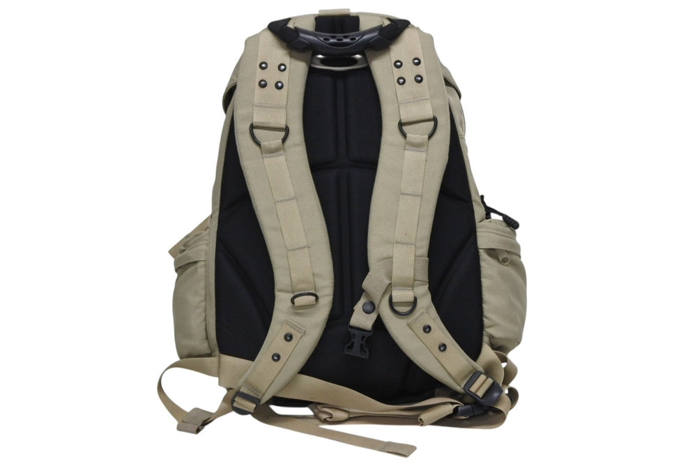 OAKLEY オークリー Icon Backpack 2.0 アイコン バックパック 2.0 テック ナイロン メタルロゴ ベージュ ブラック 美品 中古 4b010000