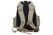 Load image into Gallery viewer, OAKLEY オークリー Icon Backpack 2.0 アイコン バックパック 2.0 テック ナイロン メタルロゴ ベージュ ブラック 美品 中古 4b010000
