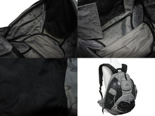 Load image into Gallery viewer, OAKLEY オークリー HARD SHELL BACKPACK ハードシェル バックパック リュック メタルロゴ グレー ブラック ナイロン 良品 中古 4b010001