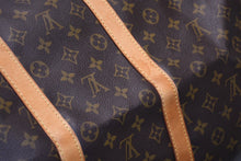 Load image into Gallery viewer, LOUIS VUITTON ルイヴィトン キーポル50 ボストンバッグ M41426 モノグラム PVC レザー モノグラム ゴールド金具 美品 中古 4b011276