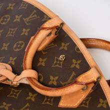 Load image into Gallery viewer, LOUIS VUITTON ルイヴィトン ウスポルト アビ ガーメントカバー M23434 ブラウン レザー モノグラムキャンバス ゴールド金具 良品 4b010088