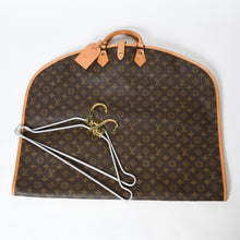 Load image into Gallery viewer, LOUIS VUITTON ルイヴィトン ウスポルト アビ ガーメントカバー M23434 ブラウン レザー モノグラムキャンバス ゴールド金具 良品 4b010088