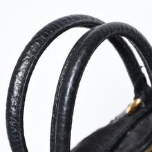 Load image into Gallery viewer, LOUIS VUITTON ルイヴィトン ネオカヴィ GM ハンドバッグ M95352 モノグラムデニム ブラック レザー ゴールド金具 美品 中古 4b013520