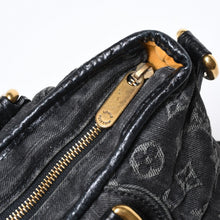 Load image into Gallery viewer, LOUIS VUITTON ルイヴィトン ネオカヴィ GM ハンドバッグ M95352 モノグラムデニム ブラック レザー ゴールド金具 美品 中古 4b013520