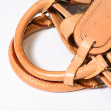 Load image into Gallery viewer, LOUIS VUITTON ルイヴィトン ウスポルト アビ ガーメントカバー M23434 ブラウン レザー モノグラムキャンバス ゴールド金具 良品 4b010088