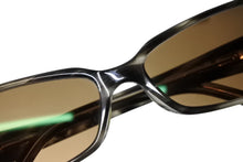 画像をギャラリービューアに読み込む, 極美品 GUCCI グッチ サングラス アイウェア GG-9053J イタリア製 アセテート ブラック グレー クリア ゴールド金具 中古 4b010091