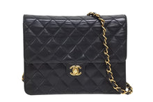 画像をギャラリービューアに読み込む, CHANEL シャネル Sフラップ チェーンショルダーバッグ 10番台 ラムスキン ココマーク キルティング ブラック ゴールド金具 美品 中古 4b010104