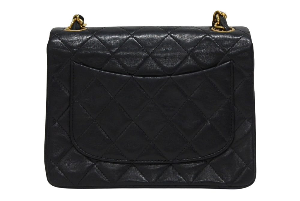 極美品 CHANEL シャネル ミニマトラッセ17 Sフラップ Sチェーンショルダーバッグ 2番台 ラムスキン ココマーク ブラック 中古 4b010113