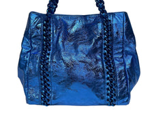 Load image into Gallery viewer, CHANEL シャネル ラグジュアリーライン デカココ メタリック トートバッグ 12番台 ブルー カーフスキン ブルー金具 美品 中古 4b010116