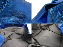 Load image into Gallery viewer, CHANEL シャネル ラグジュアリーライン デカココ メタリック トートバッグ 12番台 ブルー カーフスキン ブルー金具 美品 中古 4b010116