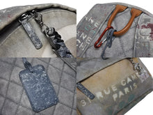 Load image into Gallery viewer, CHANEL シャネル アクト2 グラフィティ バックパック リュック A92352 19番台 ココマーク キャンバス ベージュ 美品 中古 4b010135