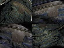 Load image into Gallery viewer, 極美品 CHANEL シャネル コココクーン トート ハンドバッグ 18番台 ココマーク カーキ シルバー金具 中古 4b010180