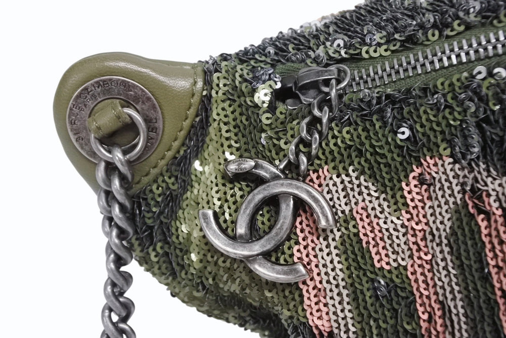 CHANEL シャネル ココキューバ スパンコール ボディバッグ 23番台 2016 スパンコール ラムスキン カーキ シルバー 美品 中古 4b010204