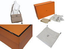 画像をギャラリービューアに読み込む, 新品同様 HERMES エルメス ショルダーバッグ ケリーメッセンジャーGM バッグ トゴ エトゥープ シルバー金具 W刻印 中古 4b010229