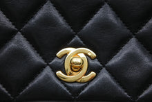 画像をギャラリービューアに読み込む, 極美品 CHANEL シャネル フルフラップ ミニマトラッセ19 Sチェーンショルダーバッグ 1番台 ラムスキン ココマーク ゴールド金具 中古 4b010266