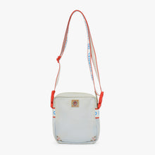 画像をギャラリービューアに読み込む, CHANEL シャネル ココマーク スポーツライン ミニショルダーバッグ ポーチ 10番台 レッド ホワイト ライトブルー キャンバス 良品 中古 4b010267