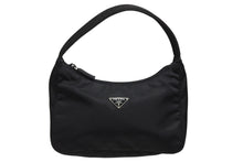 画像をギャラリービューアに読み込む, 極美品 PRADA プラダ ホーボー ハンドバッグ MV515 トライアングルロゴ 三角ロゴプレート ナイロン ブラック 中古 4b010274