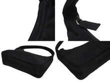 画像をギャラリービューアに読み込む, 極美品 PRADA プラダ ホーボー ハンドバッグ MV515 トライアングルロゴ 三角ロゴプレート ナイロン ブラック 中古 4b010274