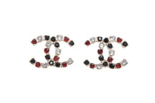 Load image into Gallery viewer, 極美品 CHANEL シャネル ココマーク ピアス 重量約3.9g A19A刻印 ラインストーン メタル GP ゴールド マルチカラー 両耳用 中古 4b010284