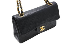 Load image into Gallery viewer, CHANEL シャネル マトラッセ23 Wフラップ Wチェーンショルダーバッグ 1番台 ラムスキン ココマーク ブラック 美品 中古 4b010298