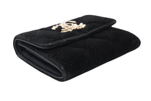 Load image into Gallery viewer, 極美品 CHANEL シャネル マトラッセ ココマーク コインケース ベロア レザー ラインストーン ブラック ゴールド金具 中古 4b010307
