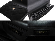 Load image into Gallery viewer, 極美品 CHANEL シャネル マトラッセ ココマーク コインケース ベロア レザー ラインストーン ブラック ゴールド金具 中古 4b010307