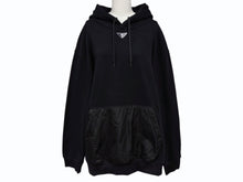 画像をギャラリービューアに読み込む, 極美品 PRADA プラダ パーカー フーディ トライアングルロゴ UJL45B コットン ナイロン ブラック シルバー金具 サイズL 中古 4b010341