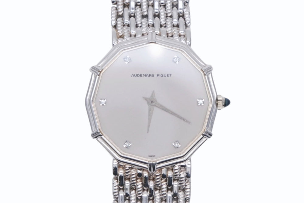 Very Good Condition AUDEMARS PIGUET Round Octagonal Watch Silver Dial Weight Approx. 79.8g Manual Winding Used 4b010360
