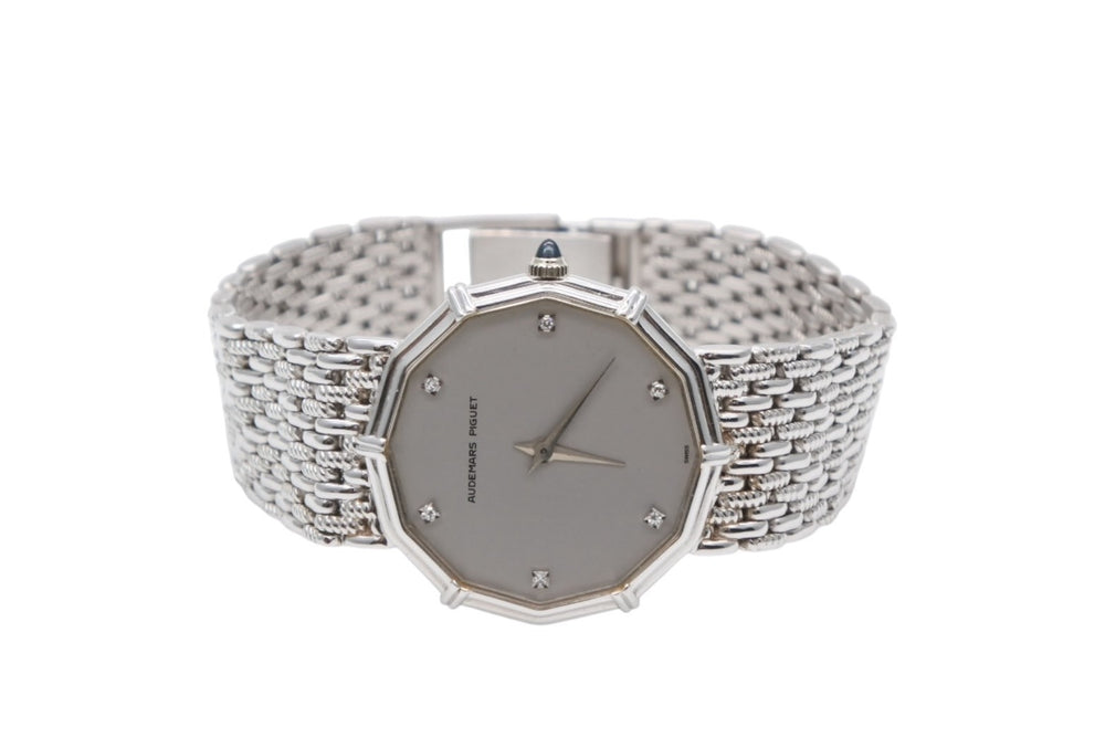 Very Good Condition AUDEMARS PIGUET Round Octagonal Watch Silver Dial Weight Approx. 79.8g Manual Winding Used 4b010360