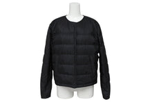 画像をギャラリービューアに読み込む, PRADA プラダ ノーカラー ダウンジャケット トライアングル ロゴ ブラック ナイロン サイズ 42 美品 中古 4b010428