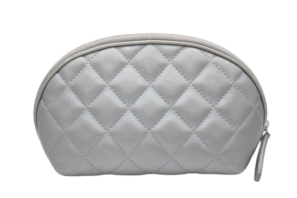 CHANEL シャネル 2.55 ポーチ キルティング コスメポーチ 小物入れ 18番台 イタリア製 レザー シルバー金具 美品 中古 4b010445