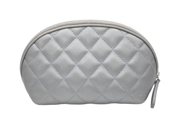 CHANEL シャネル 2.55 ポーチ キルティング コスメポーチ 小物入れ 18番台 イタリア製 レザー シルバー金具 美品 中古 4b010445