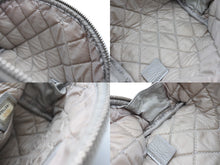 画像をギャラリービューアに読み込む, CHANEL シャネル 2.55 ポーチ キルティング コスメポーチ 小物入れ 18番台 イタリア製 レザー シルバー金具 美品 中古 4b010445