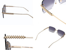 画像をギャラリービューアに読み込む, 新品未使用 CARTIER カルティエ クラッシュ サングラス アイウェア CT0545S サイズ58□17 140 グレー ゴールド 中古 4b010459