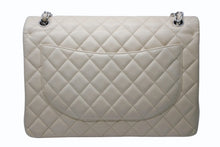 画像をギャラリービューアに読み込む, CHANEL シャネル デカマトラッセ33 Wフラップ Wチェーンショルダーバッグ 15番台 キャビアスキン ココマーク ベージュ 美品 中古 4b010495