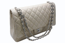 画像をギャラリービューアに読み込む, CHANEL シャネル デカマトラッセ33 Wフラップ Wチェーンショルダーバッグ 15番台 キャビアスキン ココマーク ベージュ 美品 中古 4b010495