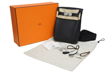 画像をギャラリービューアに読み込む, 極美品 エルメス HERMES アッカドPM Z刻印 ワンショルダーバッグ ブラック トゴ 新型 シルバー金具 中古 4b010506