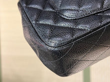 画像をギャラリービューアに読み込む, 極美品 CHANEL シャネル ミニマトラッセ19 Sフラップ Sチェーンショルダーバッグ 20番台 キャビアスキン ココマーク シルバー金具 中古 4b010508