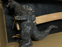 画像をギャラリービューアに読み込む, 新品未使用 GODZILLA THE ART ゴジラハンマー カナヅチ 大平龍一 アート エディション作品 ブロンズ ウッド モスラ付き 中古 4b010512